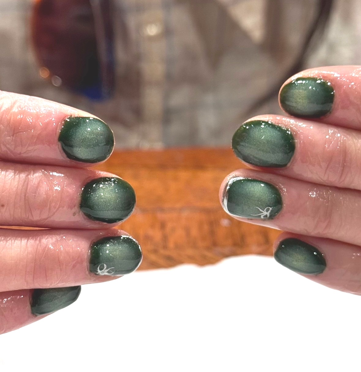 Green cat eye nails
